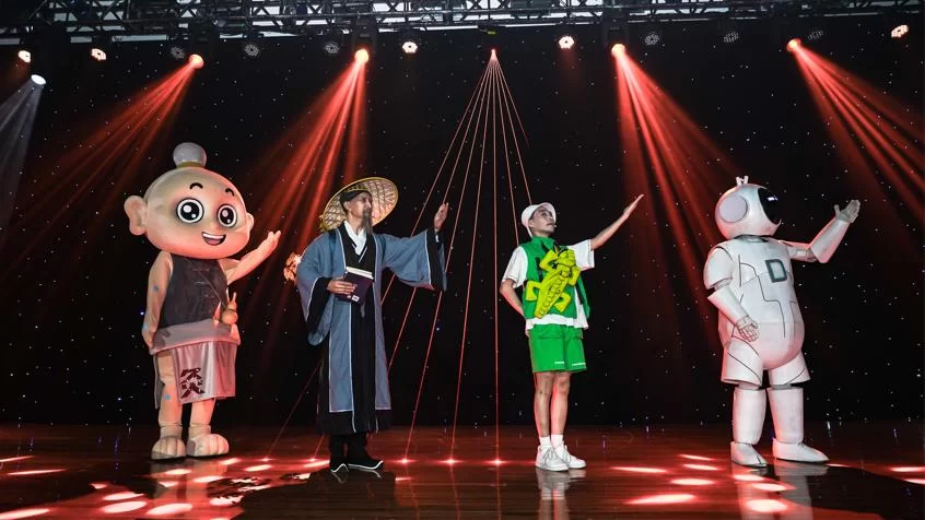 科技与传统文化完美融合,演绎李时珍传奇人生(图2) 科技与传统文化完美融合,演绎李时珍传奇人生(图2)