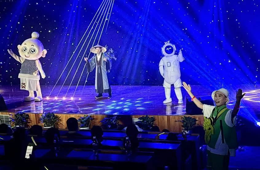 科技与传统文化完美融合,演绎李时珍传奇人生(图3) 科技与传统文化完美融合,演绎李时珍传奇人生(图3)