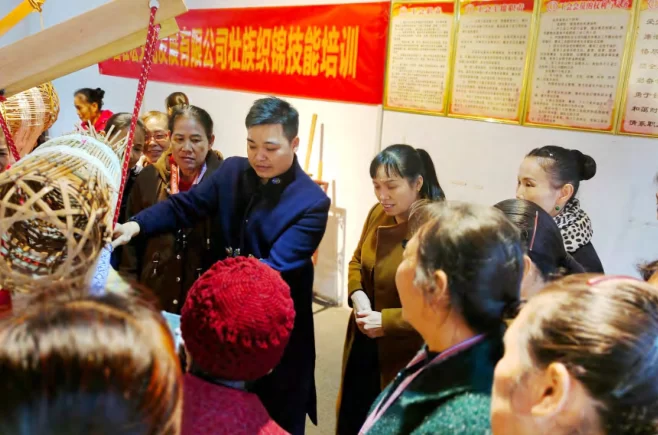 锦绣多彩生活【铸牢中华民族共同体意识 创建全国民族团结进步示范市来宾纪实】(图1) 锦绣多彩生活【铸牢中华民族共同体意识 创建全国民族团结进步示范市来宾纪实】(图1)