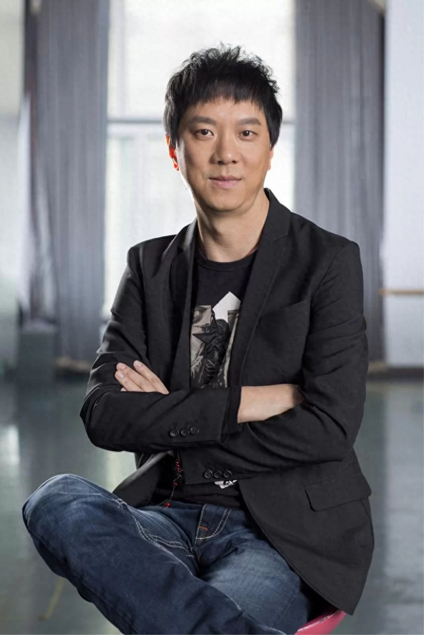 音乐诗人梁芒:以浪漫书写有用的歌