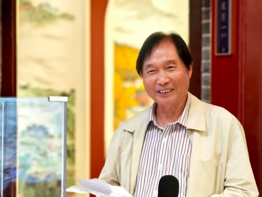 丹青绘中轴 文脉永传承 ——“庆祝北京中轴线申遗成功一周年·杨留义北京中轴线城市山水画展”在京开幕(图3) “庆祝北京中轴线申遗成功一周年·杨留义北京中轴线城市山水画展”在京开幕(图3)
