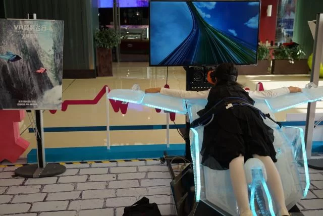 双11成都实体商业火拼电商抢客流，VR翼装飞行体验成引客主力(图3)