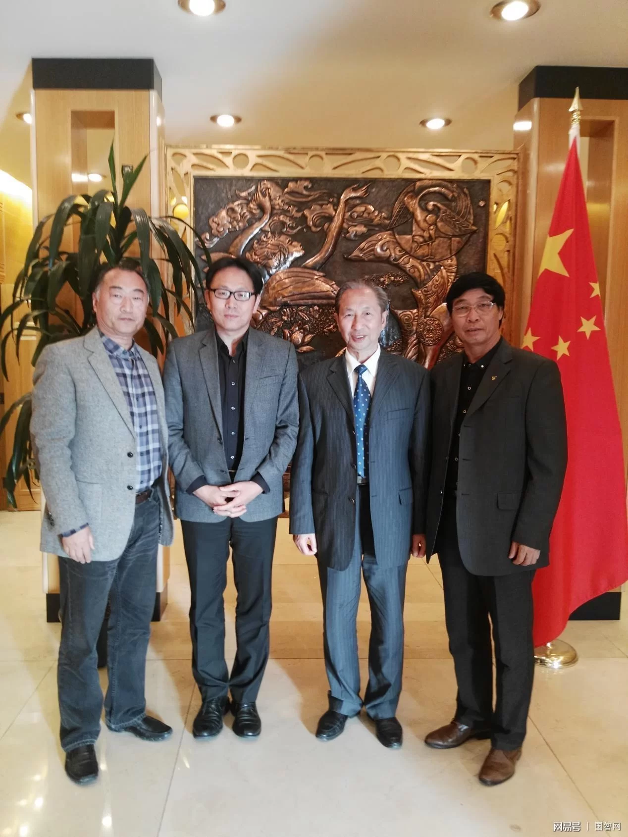 华人词作家蒋开儒在美国讲中囯梦(图8) 华人词作家蒋开儒在美国讲中囯梦(图8)