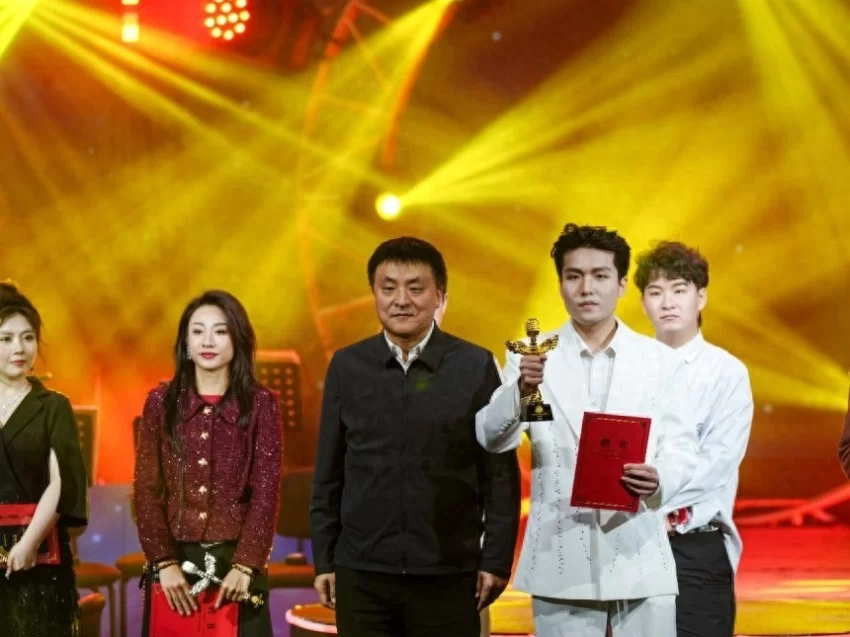 《云上歌王LIVE SHOW》第五季总决赛圆满结束,孙铭泽摘得《云上歌