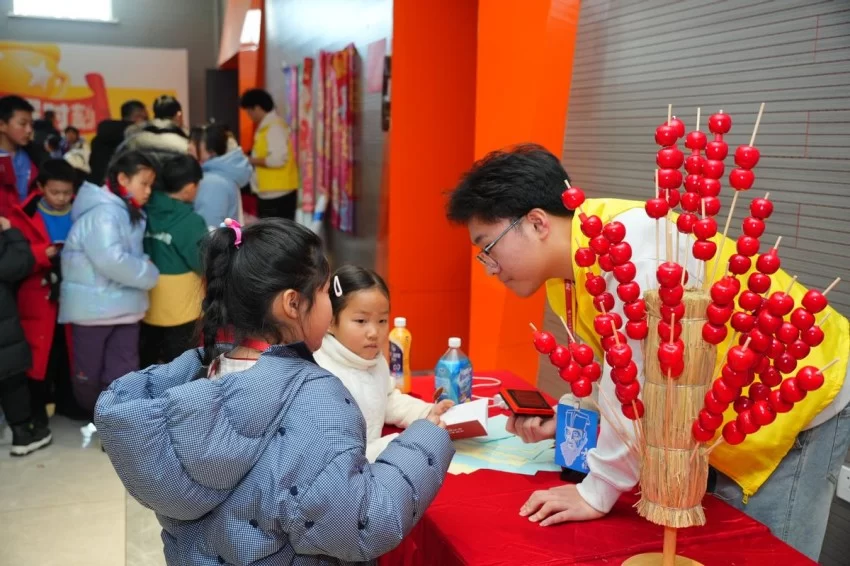 千年珠算邂逅大国重器——第二届"大位杯"青少年非遗美育实践活动在哈尔滨圆满收官(图4) 第二届"大位杯"青少年非遗美育实践活动在哈尔滨圆满收官(图4)