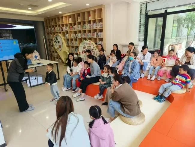 嘉禾处处有书香——从一座图书馆看嘉兴公共文化服务的创新之路(图4) 嘉禾处处有书香——从一座图书馆看嘉兴公共文化服务的创新之路(图4)