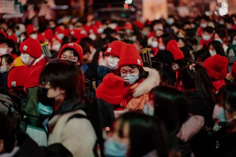 陕西西安：服务美术统考，志愿行动暖人心(图1)