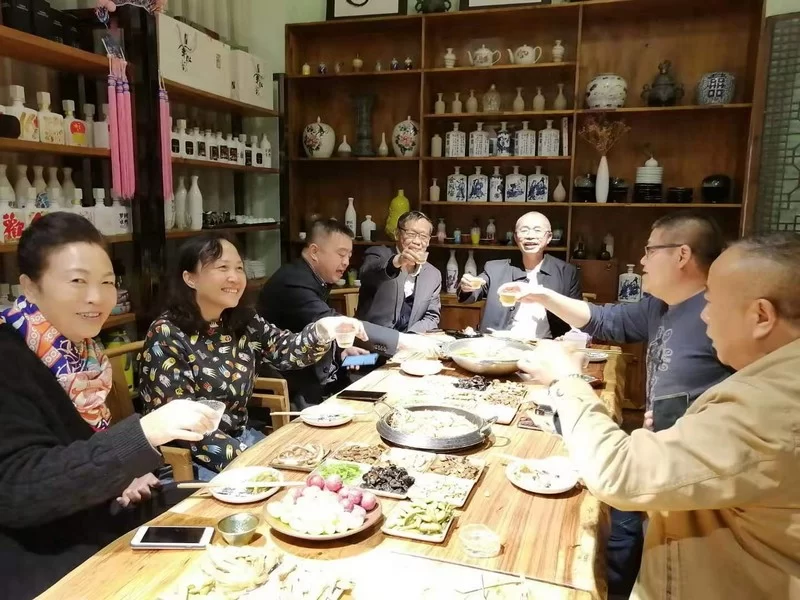 诗酒成都，今朝风流！红星路旁小酒馆，“蜀生欢伯”问知音(图6)