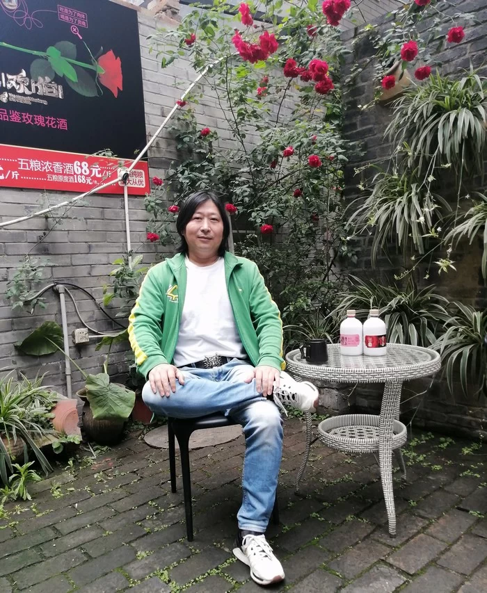 诗酒成都，今朝风流！红星路旁小酒馆，“蜀生欢伯”问知音(图1)