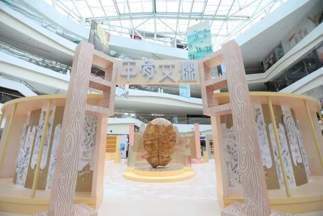 从甲骨文到新国潮，西安大悦城如何走出文化跨界新路径(图4)