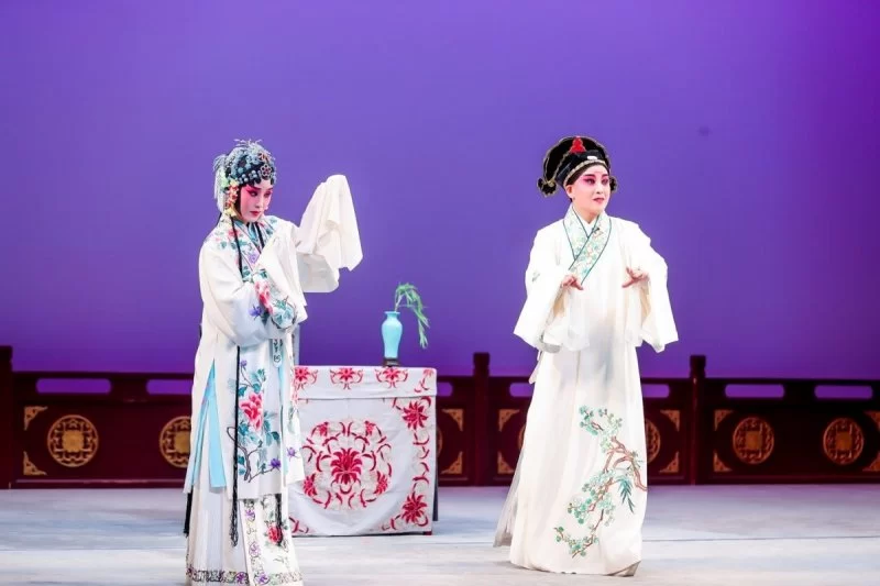 昆曲《牡丹亭》赏析和演出活动在北京东城吉祥大戏院举办(图1) 昆曲《牡丹亭》赏析和演出活动在北京东城吉祥大戏院举办(图1)